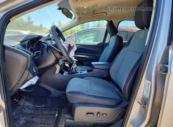 1FMCU9GDXKUB15713 2019 FORD ESCAPE Серебряный Вид салона спереди