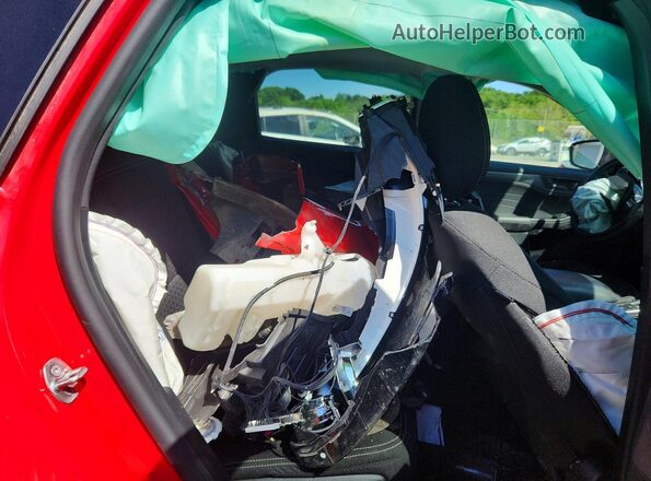 1FMCU9GN8RUB47157 2024 FORD ESCAPE Red Вид задньої частини салону