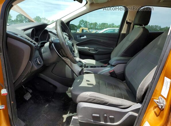 1FMCU9GX5GUC00962 2016 FORD ESCAPE Orange Front interior view