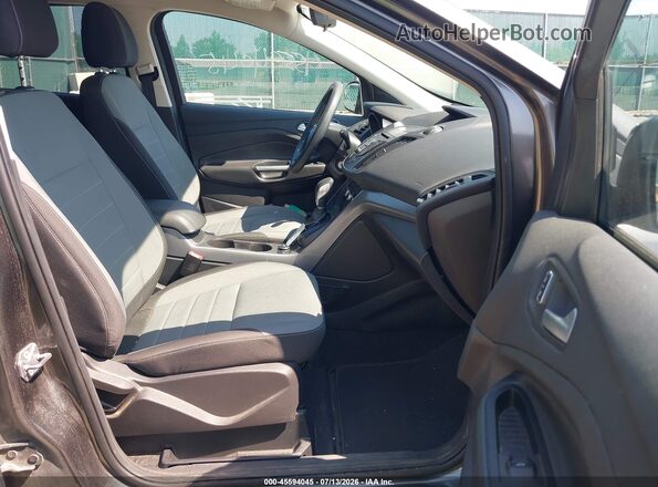 1FMCU9GX6GUA08496 2016 FORD ESCAPE Серый Вид салона спереди