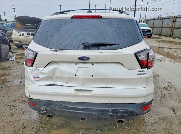 1FMCU9HD0JUC47523 2018 FORD ESCAPE White Вид ззаду