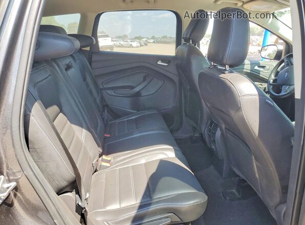 1FMCU9HD0JUD30434 2018 FORD ESCAPE Серый Вид задней части салона