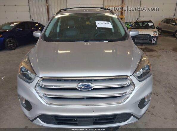 1FMCU9HD0JUD57570 2018 FORD ESCAPE Silver Front view