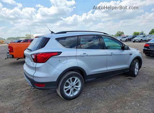 1FMCU9HD0KUB02869 2019 FORD ESCAPE Серебряный Задняя правая четверть
