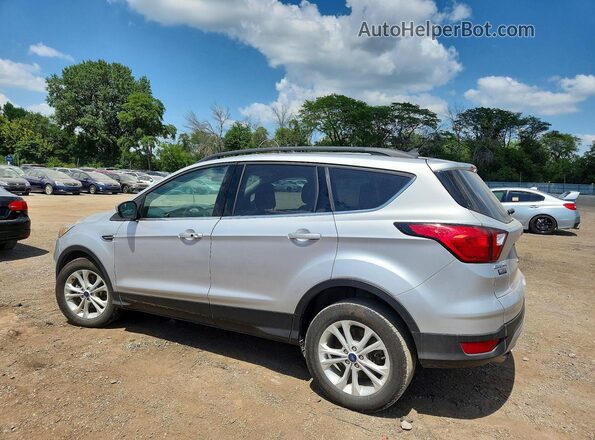 1FMCU9HD0KUB02869 2019 FORD ESCAPE Серебряный Задняя левая четверть