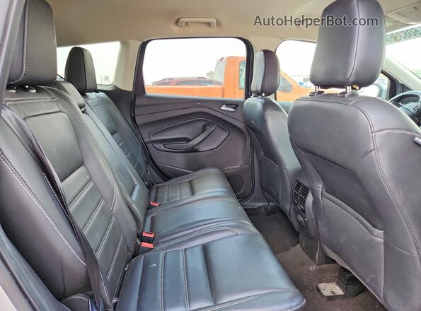 1FMCU9HD0KUB02869 2019 FORD ESCAPE Серебряный Вид задней части салона