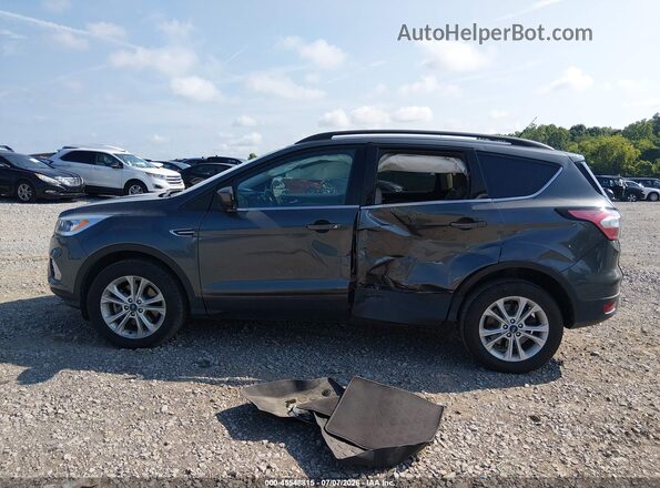 1FMCU9HD2JUB67592 2018 FORD ESCAPE Gray Widok z przodu