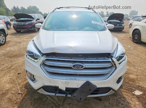 1FMCU9HD2JUC04768 2018 FORD ESCAPE White Widok z przodu