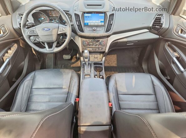 1FMCU9HD2JUC04768 2018 FORD ESCAPE White Widok deski rozdzielczej