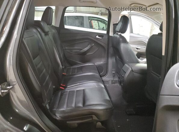 1FMCU9HD4JUB85995 2018 FORD ESCAPE Gray Вид задньої частини салону