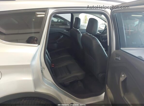 1FMCU9HD5KUB61030 2019 FORD ESCAPE White Widok naklejki z numerem VIN
