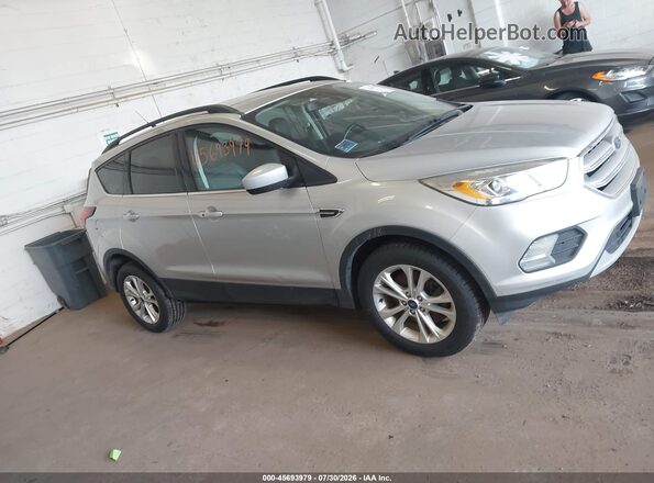 1FMCU9HD5KUB61030 2019 FORD ESCAPE White Widok wnętrza z tyłu