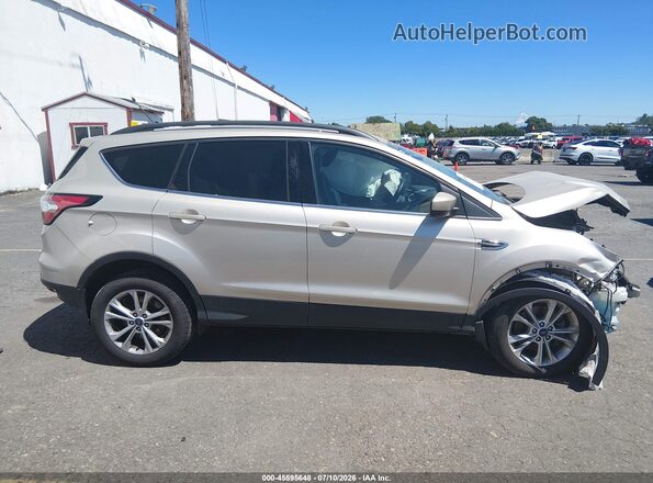 1FMCU9HD6JUB14815 2018 FORD ESCAPE Gold Rear interior view