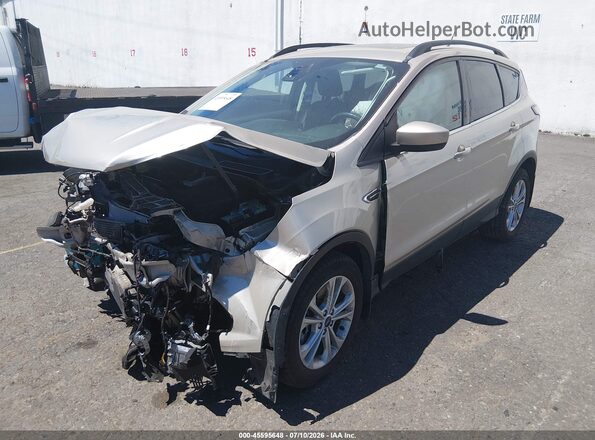 1FMCU9HD6JUB14815 2018 FORD ESCAPE Gold Front view