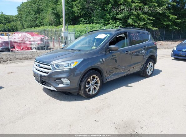 1FMCU9HD6JUD53071 2018 FORD ESCAPE Серый Передняя левая четверть