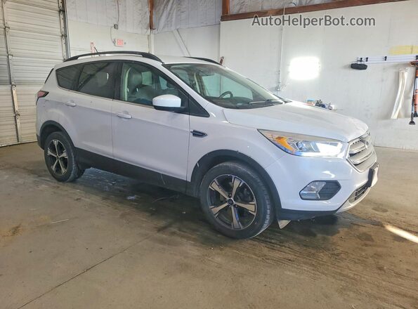 1FMCU9HD7JUB06495 2018 FORD ESCAPE White Przód prawy