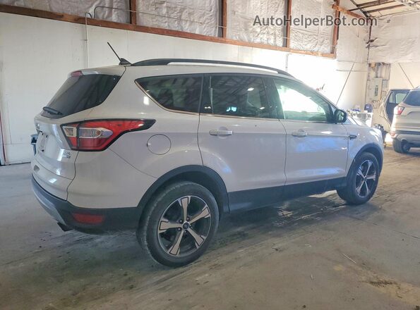 1FMCU9HD7JUB06495 2018 FORD ESCAPE White Tył prawy
