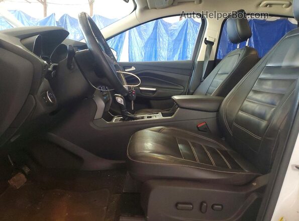 1FMCU9HD7JUB06495 2018 FORD ESCAPE White Widok wnętrza z przodu