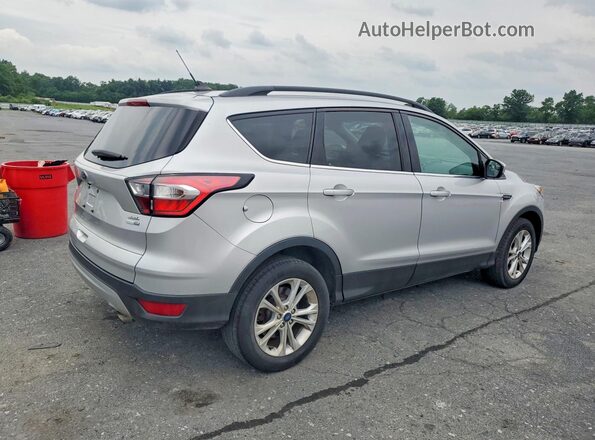 1FMCU9HD7JUC66540 2018 FORD ESCAPE Серебряный Задняя правая четверть