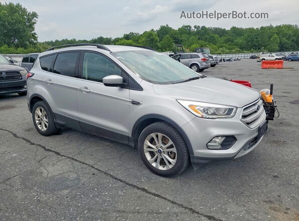 1FMCU9HD7JUC66540 2018 FORD ESCAPE Серебряный Передняя правая четверть