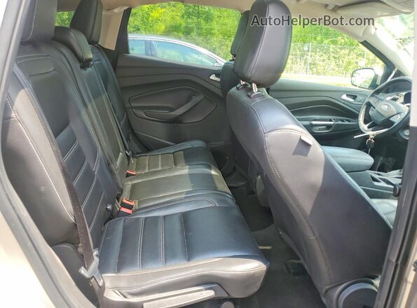 1FMCU9HDXJUD56409 2018 FORD ESCAPE Gold Rear interior view