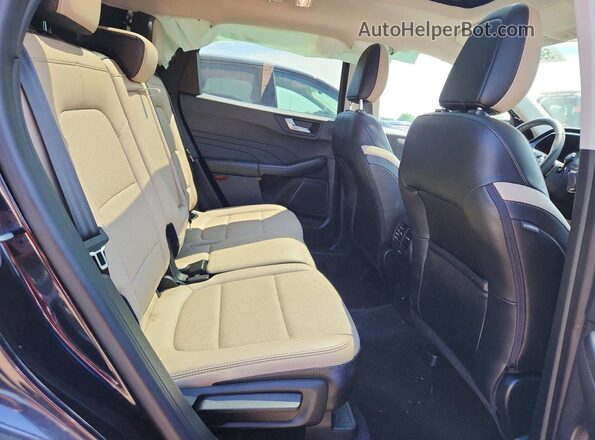 1FMCU9J90MUA35280 2021 FORD ESCAPE Черный Вид задней части салона