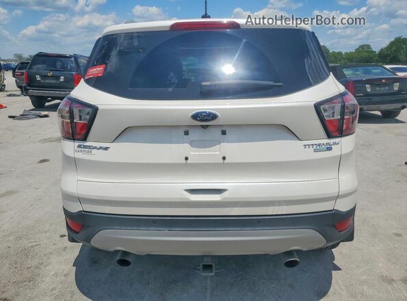 1FMCU9J91HUB76199 2017 FORD ESCAPE Белый Вид сзади