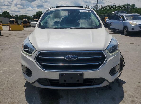 1FMCU9J91HUB76199 2017 FORD ESCAPE Белый Вид спереди