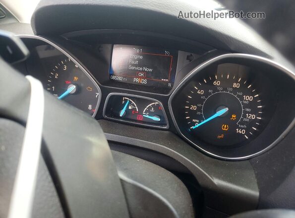 1FMCU9J91HUB76199 2017 FORD ESCAPE Белый Вид щитка приборов