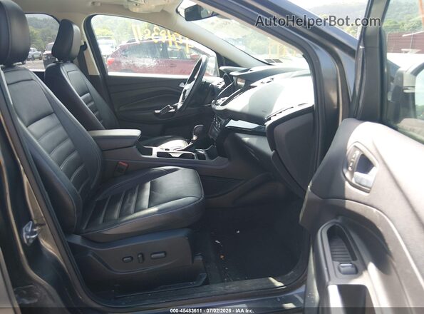 1FMCU9J91JUB02805 2018 FORD ESCAPE Серый Вид салона спереди