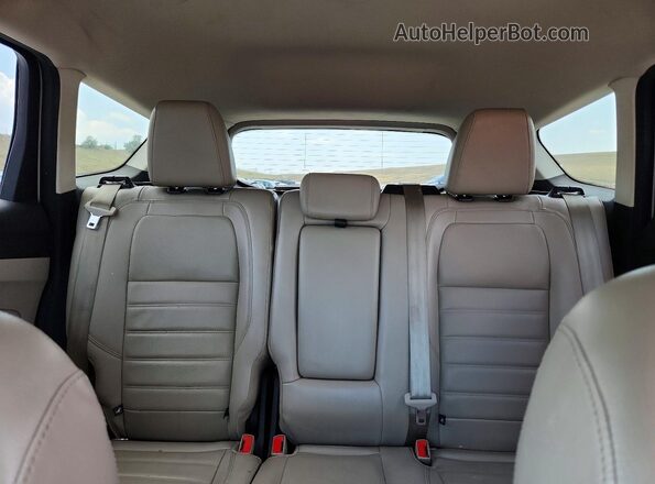 1FMCU9J92HUA95941 2017 FORD ESCAPE Silver Vista de los asientos traseros