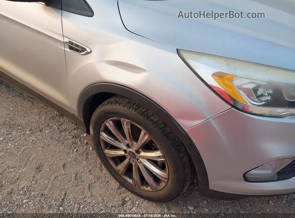 1FMCU9J93HUA96029 2017 FORD ESCAPE Silver წინა ხედი