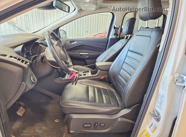 1FMCU9J93KUB16805 2019 FORD ESCAPE Белый Вид салона спереди