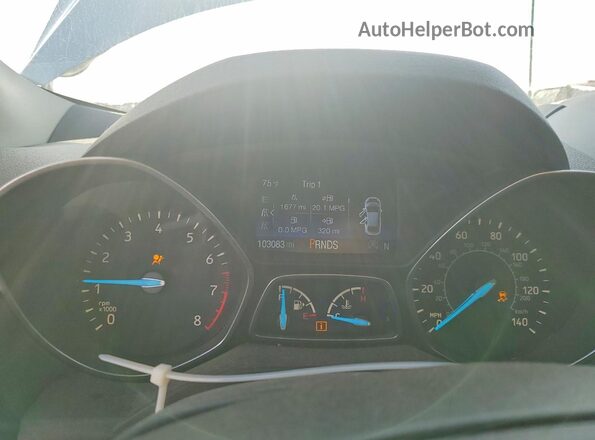 1FMCU9J94HUB13114 2017 FORD ESCAPE Серебряный Вид щитка приборов