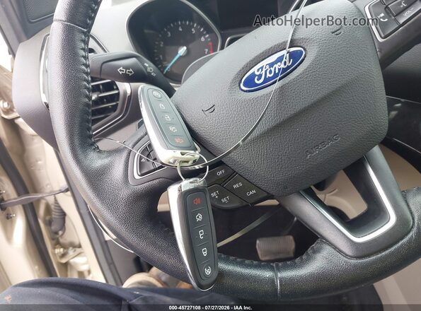 1FMCU9J94HUB65570 2017 FORD ESCAPE Champagne Առջևի վահանակի տեսք