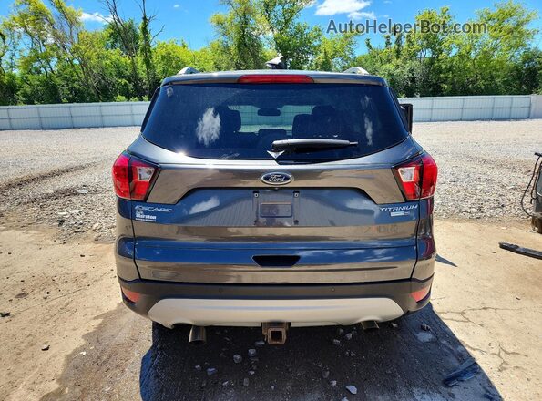 1FMCU9J94KUB51143 2019 FORD ESCAPE Gray უკანა ხედი