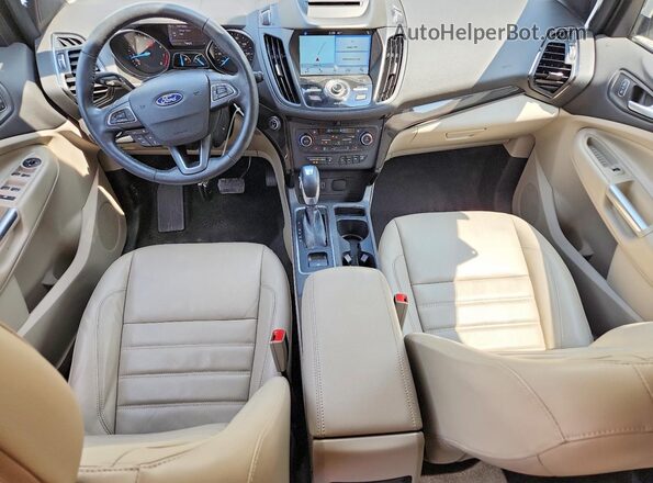 1FMCU9J95JUD46747 2018 FORD ESCAPE White Vista del salpicadero