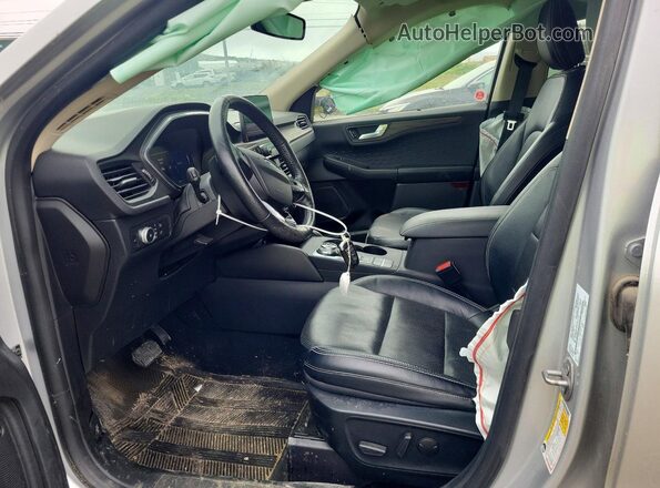 1FMCU9J95LUB32327 2020 FORD ESCAPE Silver Front interior view