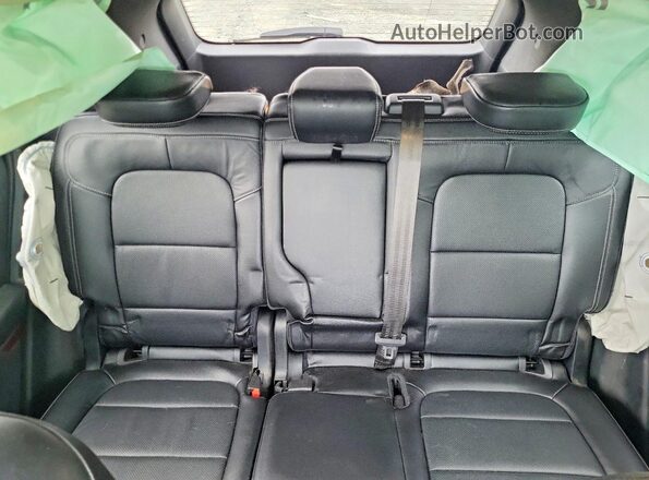 1FMCU9J95LUB32327 2020 FORD ESCAPE Silver Rear seats view