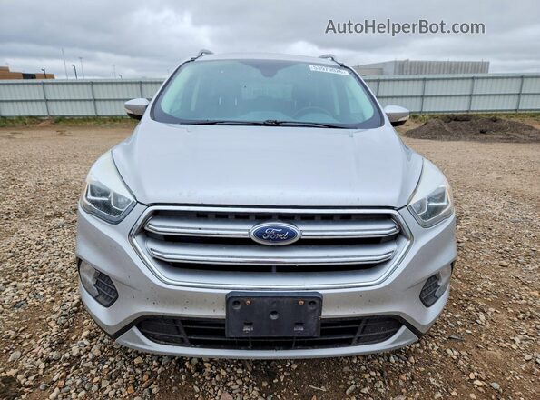 1FMCU9J96HUD41938 2017 FORD ESCAPE Silver Вид спереду