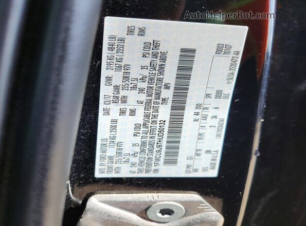 1FMCU9J97HUD50132 2017 FORD ESCAPE Black Widok naklejki z numerem VIN