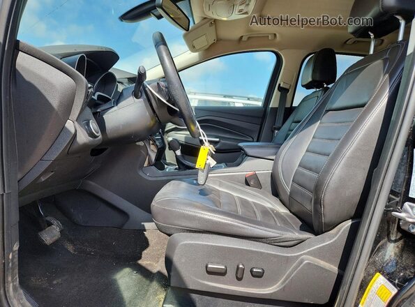 1FMCU9J97HUD50132 2017 FORD ESCAPE Black Widok wnętrza z przodu