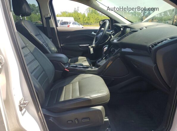 1FMCU9J98GUC09830 2016 FORD ESCAPE White Front interior view