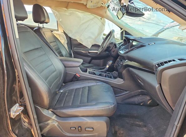 1FMCU9J98HUC49892 2017 FORD ESCAPE Black Widok wnętrza z przodu