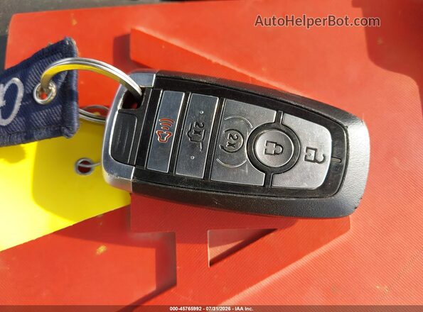 1FMCU9J98NUB41932 2022 FORD ESCAPE White Widok deski rozdzielczej