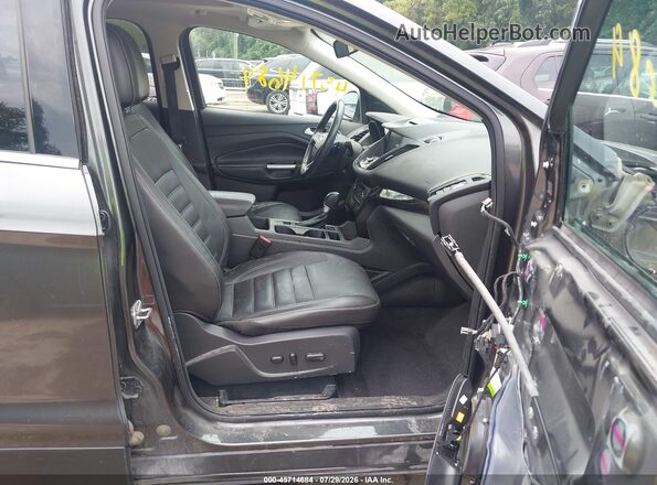 1FMCU9J99HUB52507 2017 FORD ESCAPE Gray Vista interior delantera