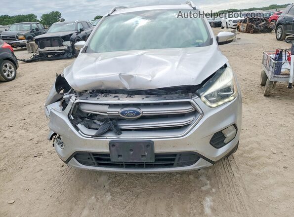 1FMCU9J99HUD11042 2017 FORD ESCAPE White Widok z przodu