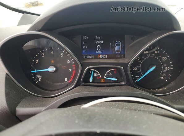 1FMCU9J99HUD11042 2017 FORD ESCAPE White Widok zestawu wskaźników