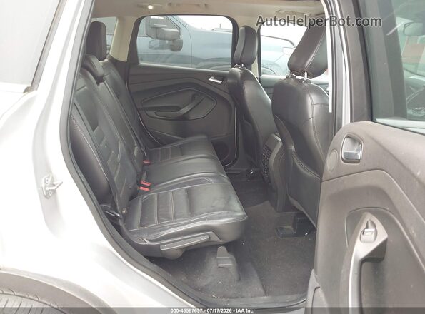 1FMCU9J99JUC49485 2018 FORD ESCAPE Silver VIN կոդի պիտակի տեսք