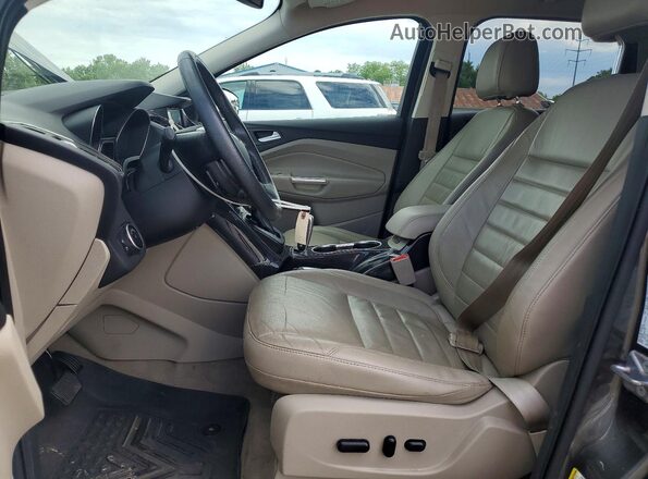 1FMCU9J9XGUA36604 2016 FORD ESCAPE Gray Front interior view